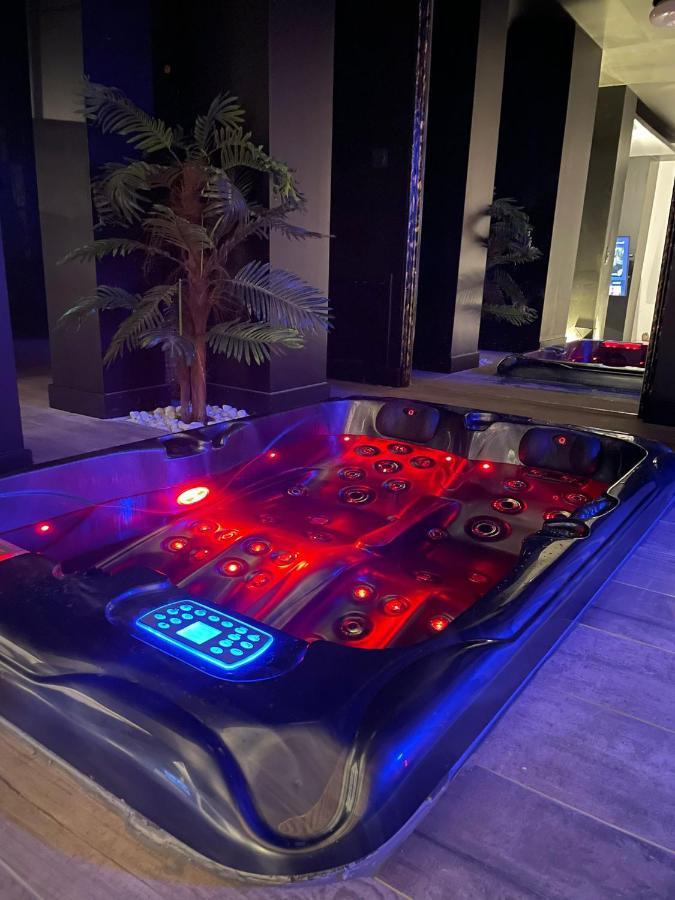 La Suite Grenoble Spa Jacuzzi Et Sauna Privatif 外观 照片