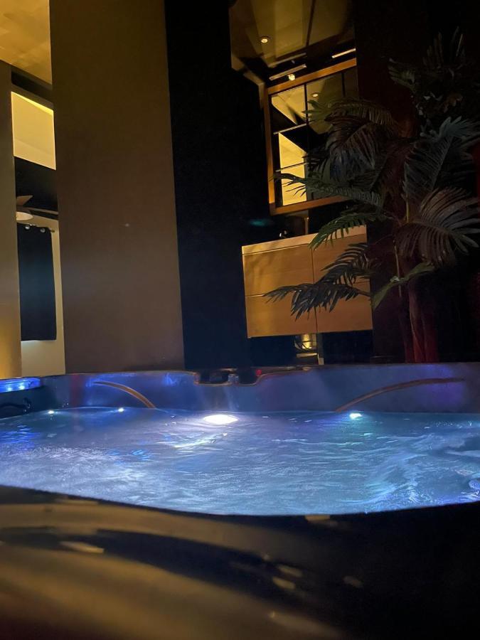 La Suite Grenoble Spa Jacuzzi Et Sauna Privatif 外观 照片
