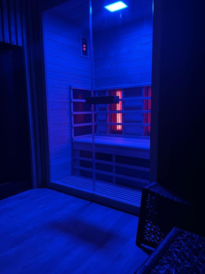 La Suite Grenoble Spa Jacuzzi Et Sauna Privatif 外观 照片